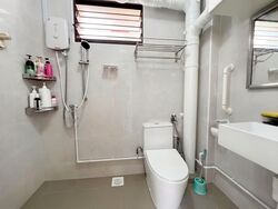Blk 305 Tampines Street 32 (Tampines), HDB 5 Rooms #584404021